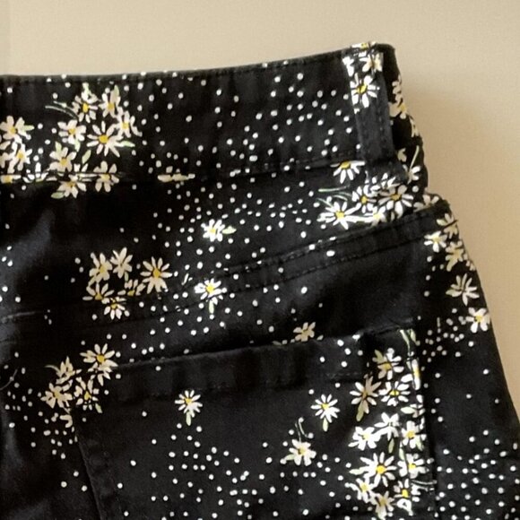 SO SHORTIE HIGH RISE SHORTS DAISIES - Picture 5 of 9